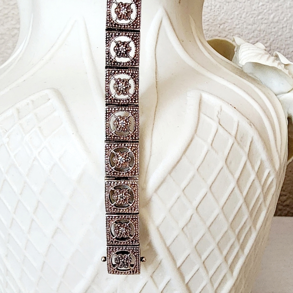 REDUCED! Beautiful 925 sterling silver diamond tennis bracelet  7.5 in